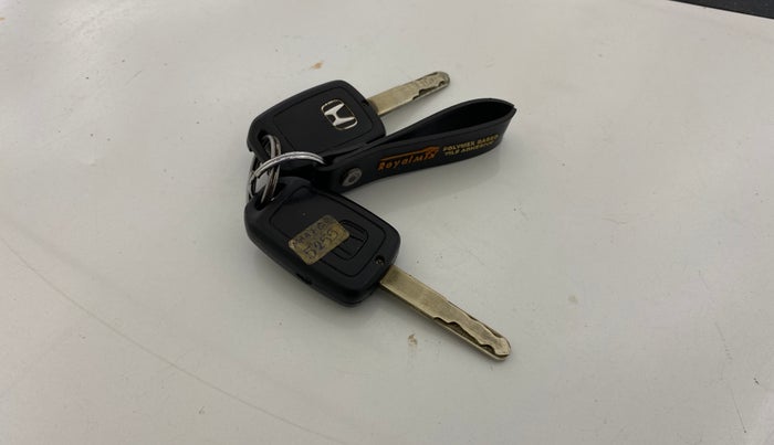 2016 Honda City 1.5L I-VTEC SV, Petrol, Manual, 99,864 km, Key Close Up