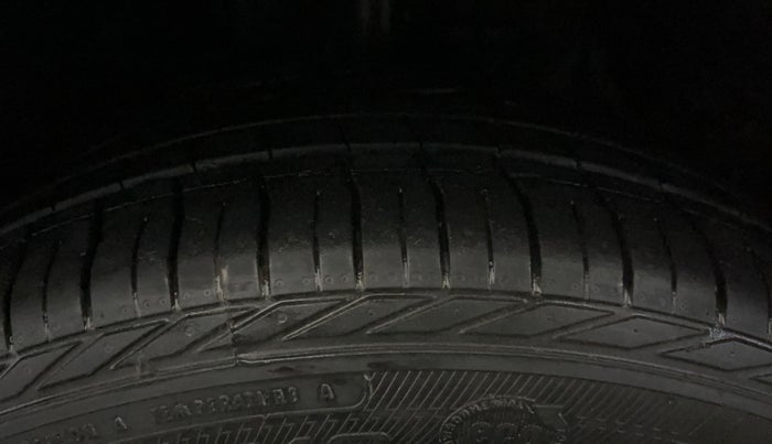 2020 Tata NEXON XZ PLUS PETROL, Petrol, Manual, 26,060 km, Left Front Tyre Tread