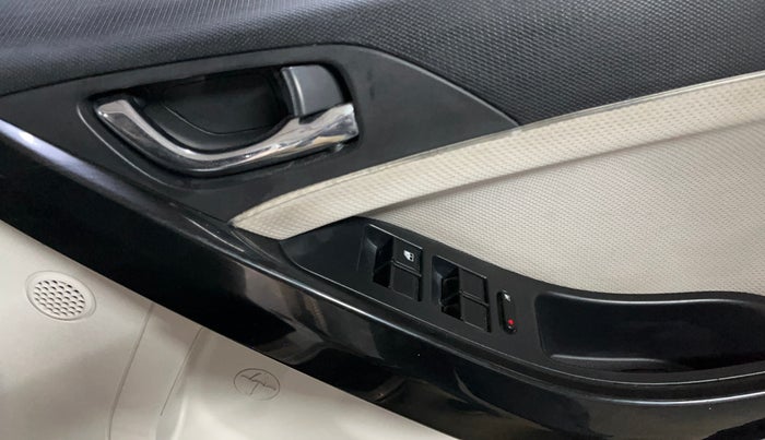 2020 Tata NEXON XZ PLUS PETROL, Petrol, Manual, 26,060 km, Driver Side Door Panels Control