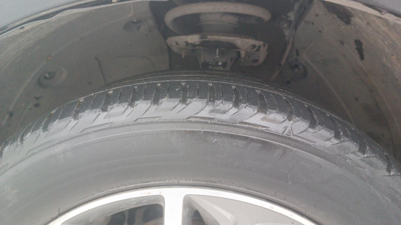 2018 Hyundai Tucson GLS 2WD AT PETROL, Petrol, Automatic, 88,054 km, Left Front Tyre Tread