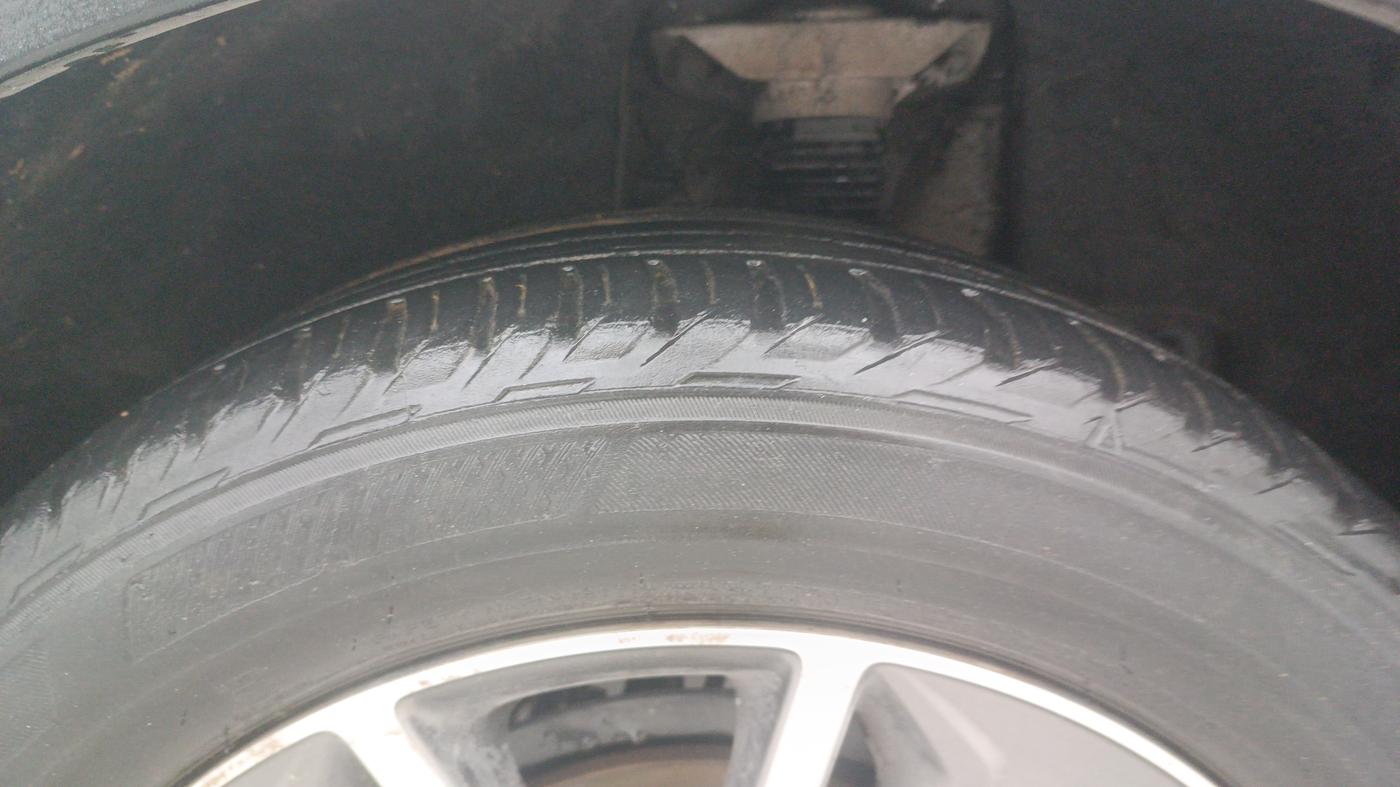 2018 Hyundai Tucson GLS 2WD AT PETROL, Petrol, Automatic, 88,054 km, Left Rear Tyre Tread