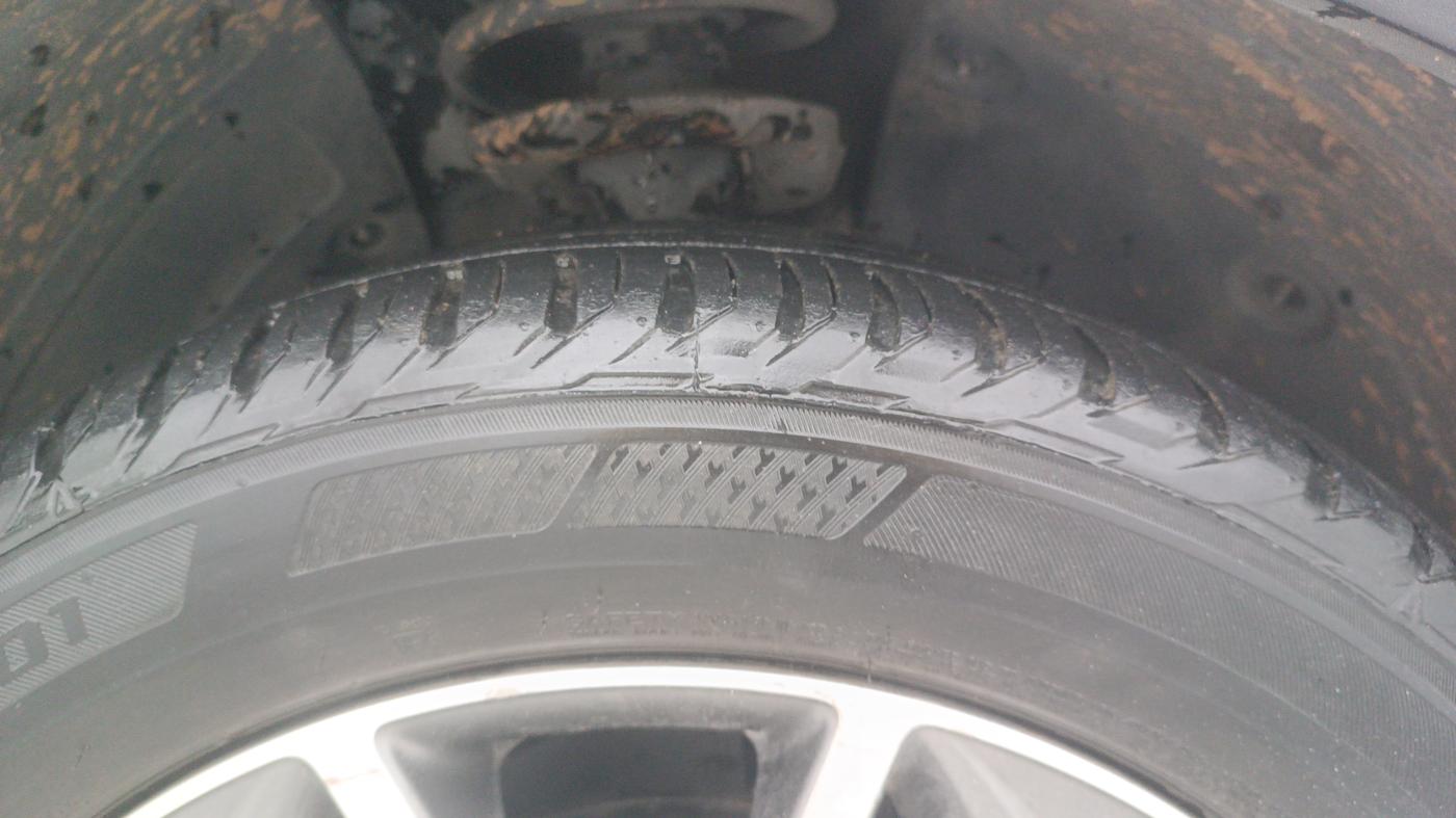 2018 Hyundai Tucson GLS 2WD AT PETROL, Petrol, Automatic, 88,054 km, Right Front Tyre Tread