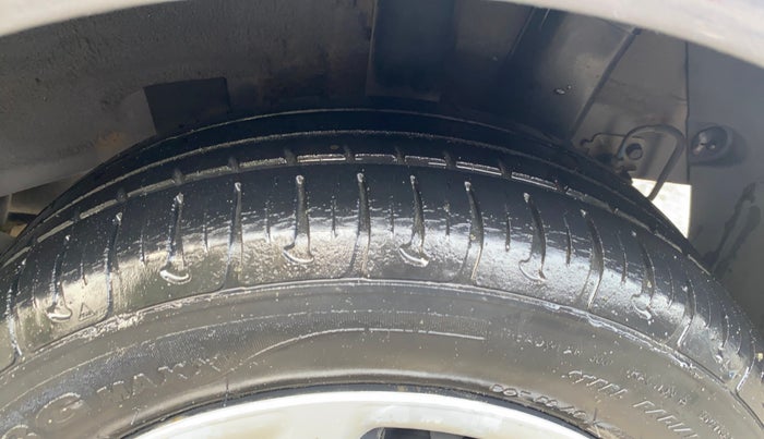 2017 Hyundai Grand i10 SPORTZ (O) 1.2 KAPPA VTVT, Petrol, Manual, 35,629 km, Left Rear Tyre Tread