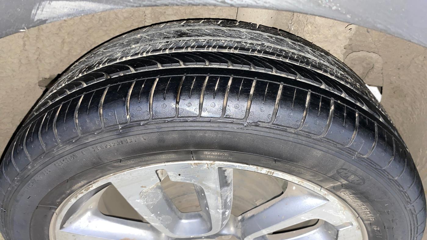 2016 Hyundai i20 Active 1.2 S, Petrol, Manual, 1,00,921 km, Left Rear Tyre Tread