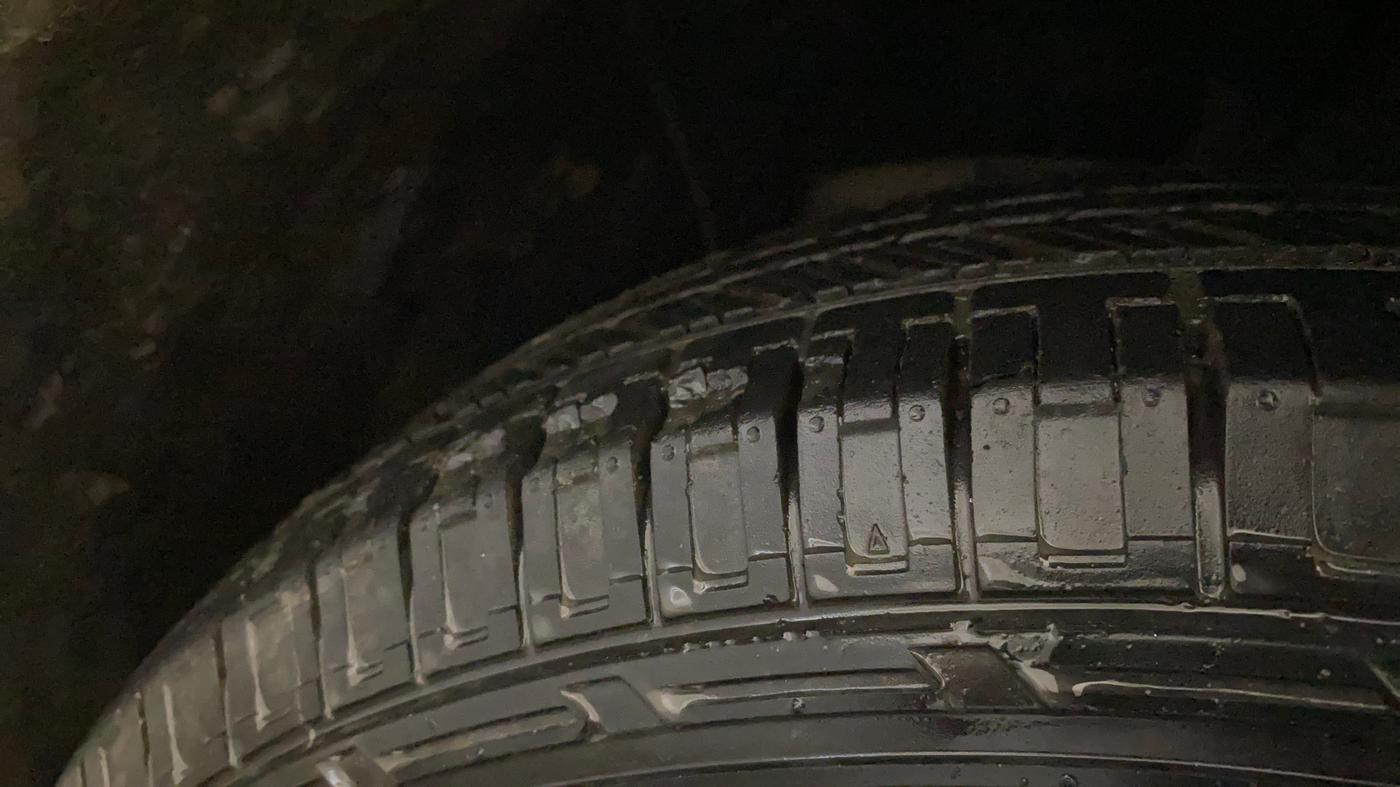 2017 Renault Duster RXE 1.6 PETROL, Petrol, Manual, 61,158 km, Left Front Tyre Tread