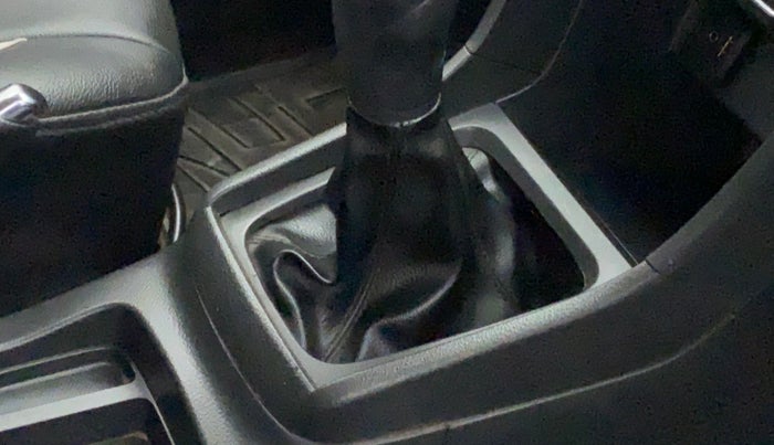 2017 Maruti Vitara Brezza ZDI, Diesel, Manual, 8,483 km, Gear lever - Boot cover slightly torn