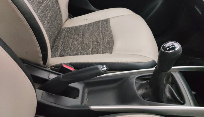 2015 Maruti Baleno DELTA PETROL 1.2, Petrol, Manual, 80,341 km, Gear Lever