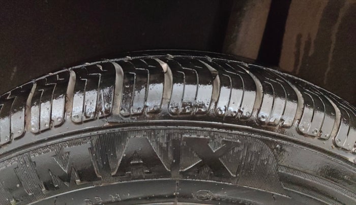 2015 Maruti Baleno DELTA PETROL 1.2, Petrol, Manual, 80,341 km, Left Rear Tyre Tread