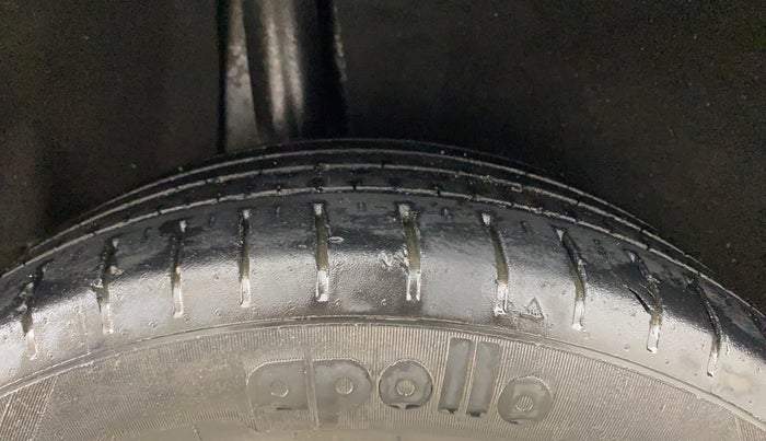 2020 Maruti Baleno ZETA CVT PETROL 1.2, Petrol, Automatic, 54,429 km, Right Rear Tyre Tread