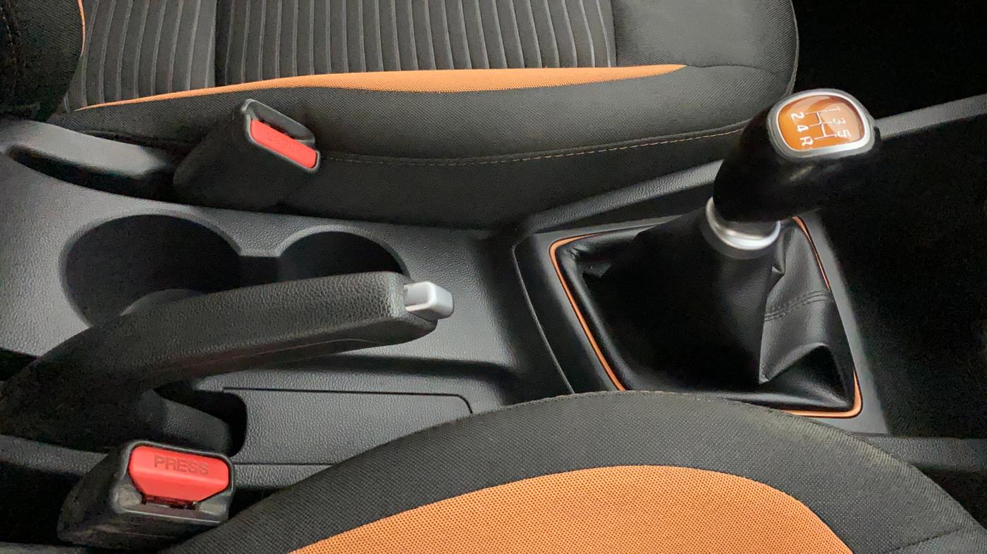 2018 Hyundai i20 Active 1.2 SX, Petrol, Manual, 53,252 km, Gear Lever