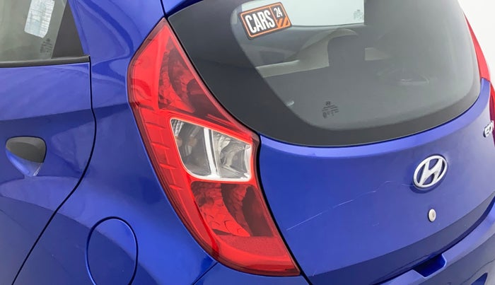 2017 Hyundai Eon ERA +, Petrol, Manual, 43,588 km, Left tail light - Minor damage