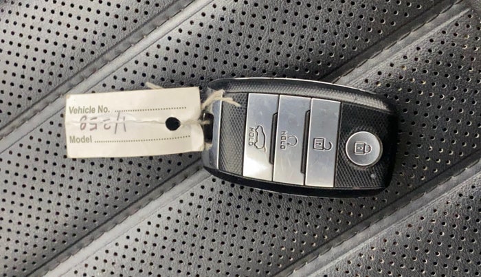 2021 KIA SELTOS GTX PLUS DCT 1.4 PETROL, Petrol, Automatic, 39,500 km, Key Close Up