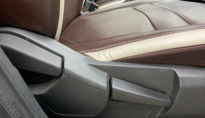 2023 Nissan MAGNITE XV MT, Petrol, Manual, 17,839 km, Driver Side Adjustment Panel