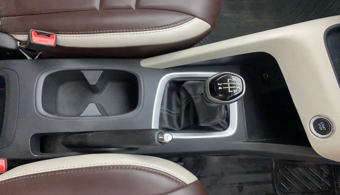 2023 Nissan MAGNITE XV MT, Petrol, Manual, 17,839 km, Gear Lever