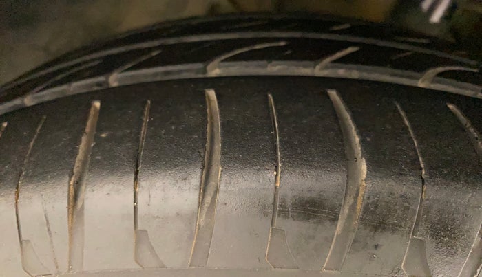 2016 Tata Tiago XZ PETROL, Petrol, Manual, 78,959 km, Right Front Tyre Tread