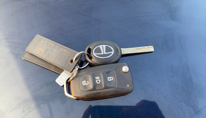 2021 Tata Tiago XZ PETROL, Petrol, Manual, 53,412 km, Key Close Up