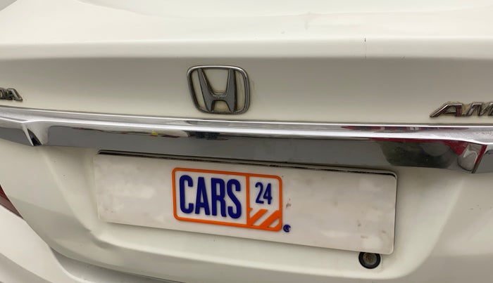 2016 Honda Amaze 1.2L I-VTEC SX, Petrol, Manual, 1,08,133 km, Dicky (Boot door) - Minor scratches