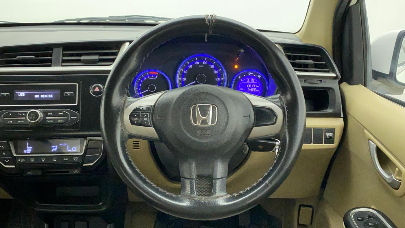 2016 Honda Amaze 1.2L I-VTEC SX, Petrol, Manual, 1,08,133 km, Steering Wheel Close Up