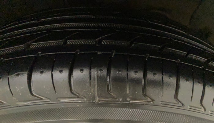 2019 Hyundai NEW SANTRO ERA EXECUTIVE, Petrol, Manual, 56,077 km, Left Front Tyre Tread