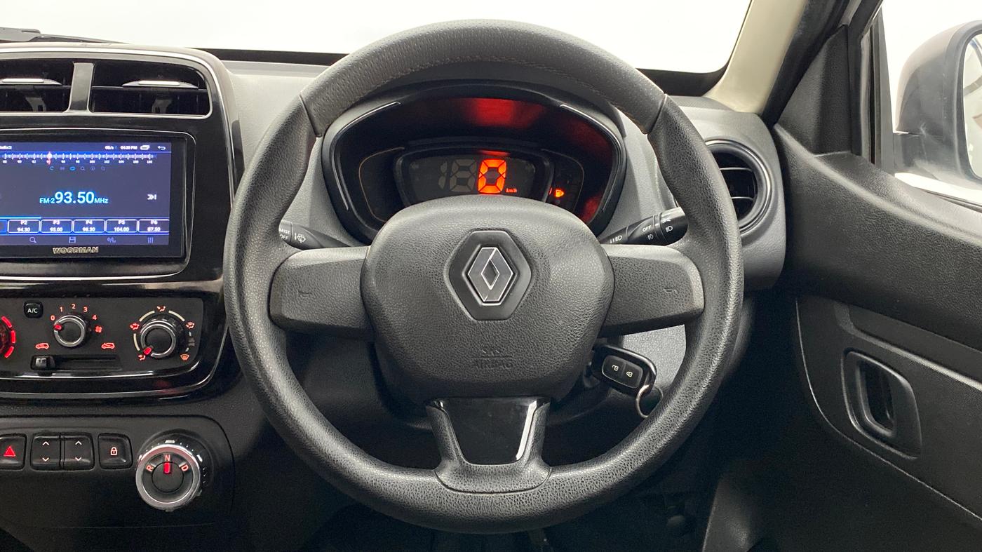 2017 Renault Kwid RXT 1.0 EASY-R AT OPTION, Petrol, Automatic, 37,344 km, Steering Wheel Close Up