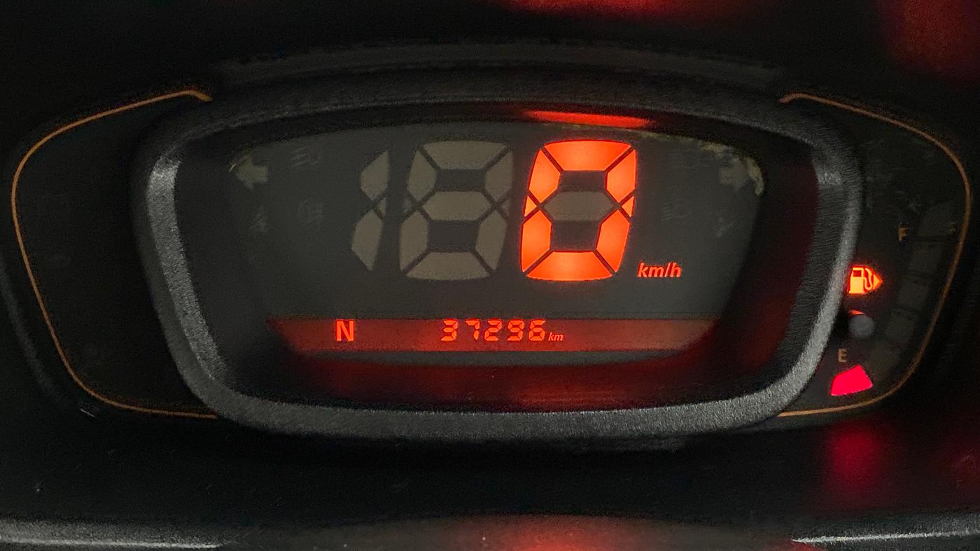 2017 Renault Kwid RXT 1.0 EASY-R AT OPTION, Petrol, Automatic, 37,344 km, Odometer Image