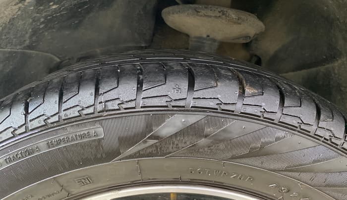 2019 Nissan Kicks XV PREMIUM (O) DIESEL, Diesel, Manual, 45,190 km, Left Front Tyre Tread