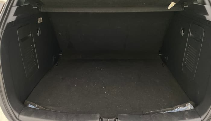 2019 Nissan Kicks XV PREMIUM (O) DIESEL, Diesel, Manual, 45,190 km, Boot Inside