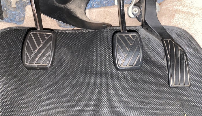 2014 Maruti Swift Dzire VXI, Petrol, Manual, 55,232 km, Pedals
