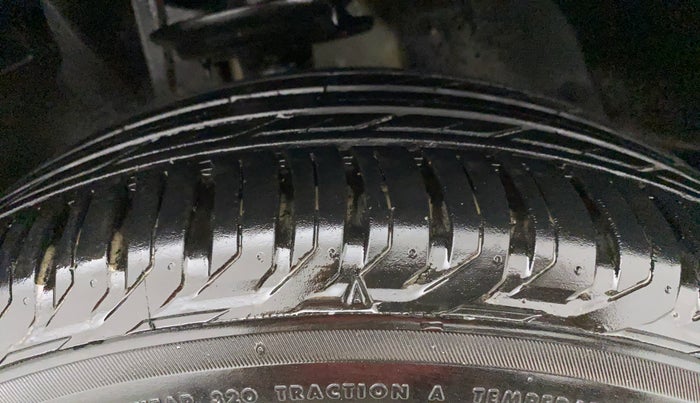 2018 Jeep Compass LONGITUDE 2.0 DIESEL, Diesel, Manual, 96,310 km, Right Front Tyre Tread