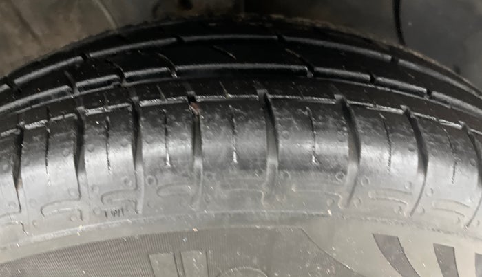 2022 Hyundai GRAND I10 NIOS MAGNA 1.2 KAPPA VTVT CNG, CNG, Manual, 18,362 km, Right Front Tyre Tread