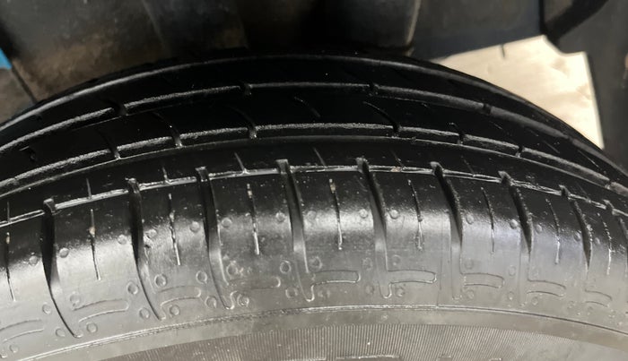 2022 Hyundai GRAND I10 NIOS MAGNA 1.2 KAPPA VTVT CNG, CNG, Manual, 18,362 km, Left Rear Tyre Tread