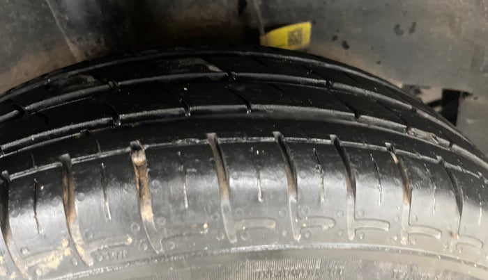 2022 Hyundai GRAND I10 NIOS MAGNA 1.2 KAPPA VTVT CNG, CNG, Manual, 18,362 km, Right Rear Tyre Tread