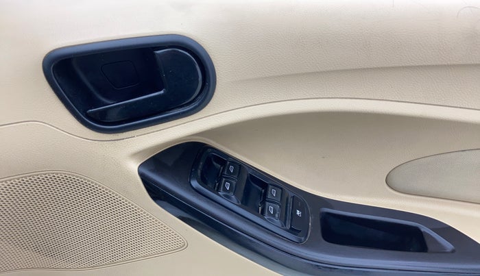 2015 Ford Figo Aspire TREND 1.2 PETROL, Petrol, Manual, 1,00,000 km, Driver Side Door Panels Control
