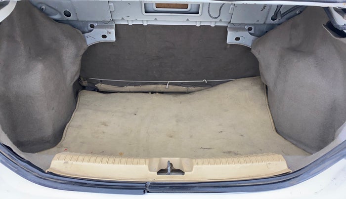 2015 Ford Figo Aspire TREND 1.2 PETROL, Petrol, Manual, 1,00,000 km, Boot Inside