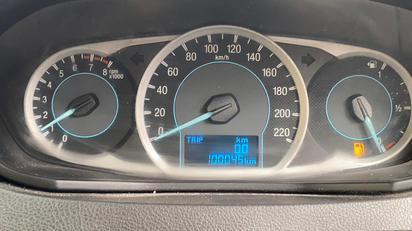 2015 Ford Figo Aspire TREND 1.2 PETROL, Petrol, Manual, 1,00,082 km, Odometer Image