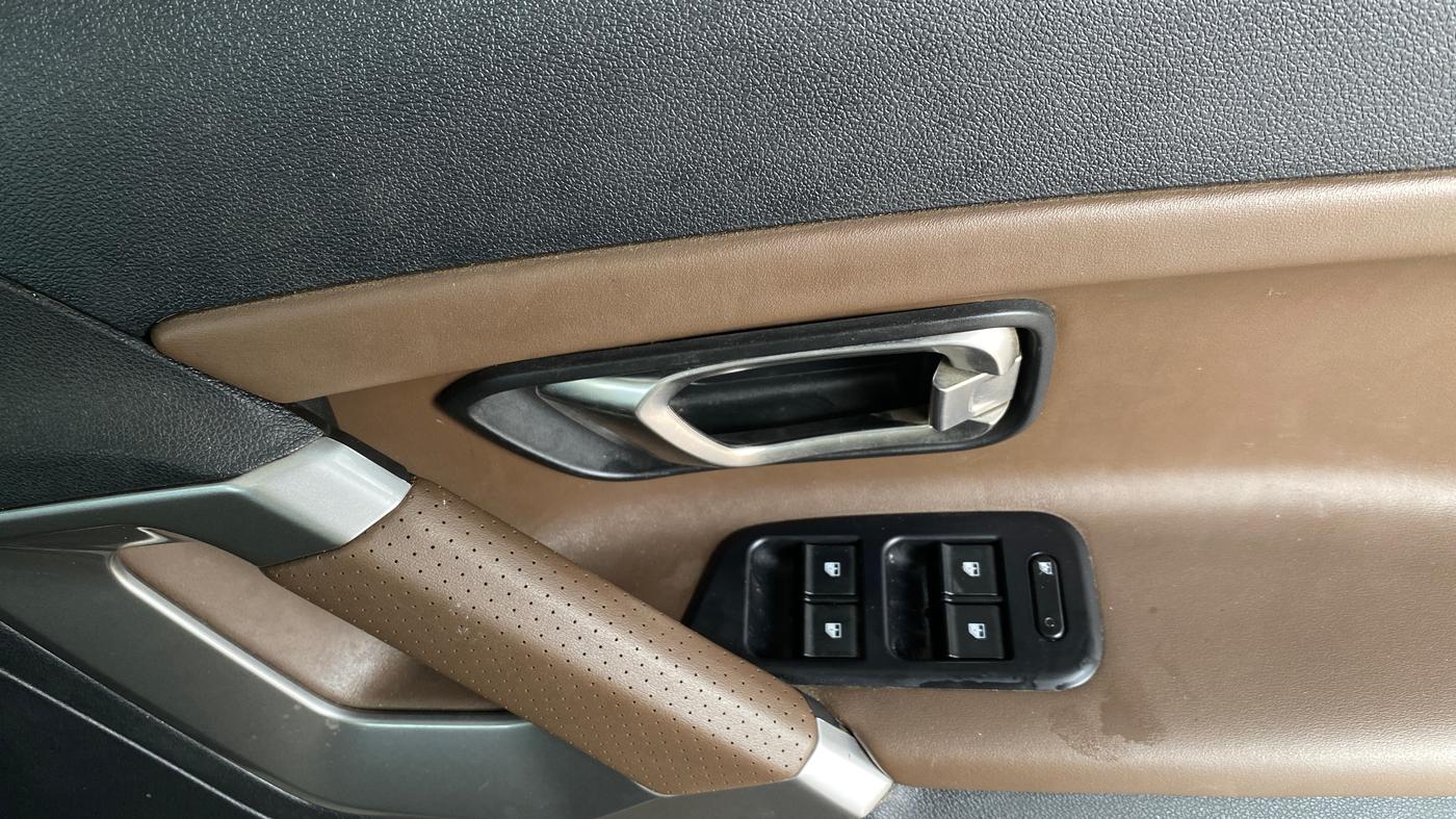 2021 Tata Harrier XZ PLUS 2.0L, Diesel, Manual, 91,422 km, Driver Side Door Panels Control