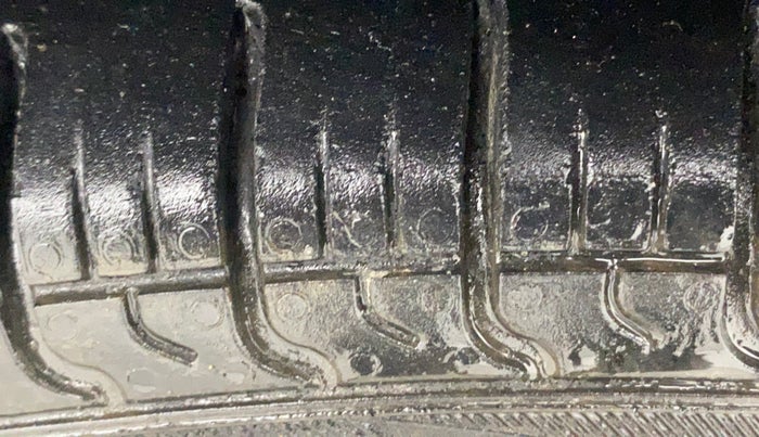 2017 Hyundai Eon ERA +, Petrol, Manual, 48,868 km, Left Front Tyre Tread