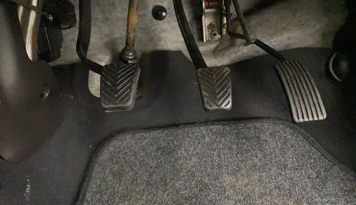 2017 Hyundai Eon ERA +, Petrol, Manual, 48,868 km, Pedals