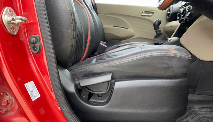 2018 Hyundai NEW SANTRO MAGNA CNG, CNG, Manual, 63,623 km, Driver Side Adjustment Panel