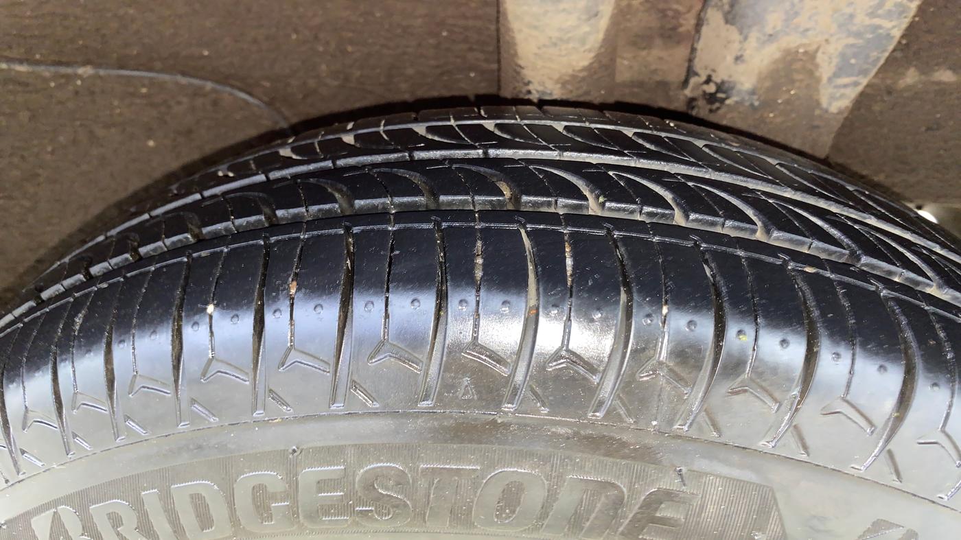 2018 Hyundai NEW SANTRO MAGNA CNG, CNG, Manual, 63,687 km, Left Rear Tyre Tread