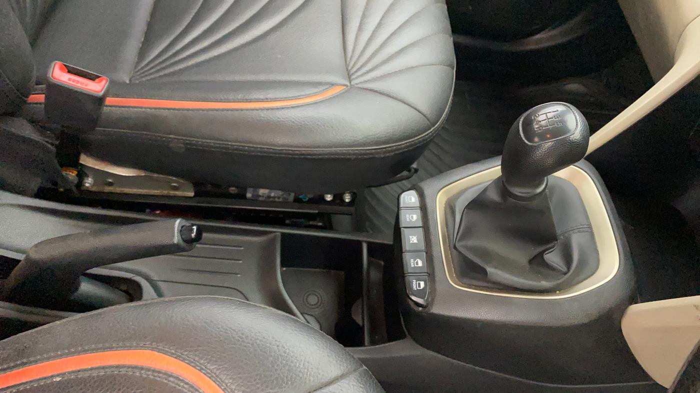 2018 Hyundai NEW SANTRO MAGNA CNG, CNG, Manual, 63,687 km, Gear Lever