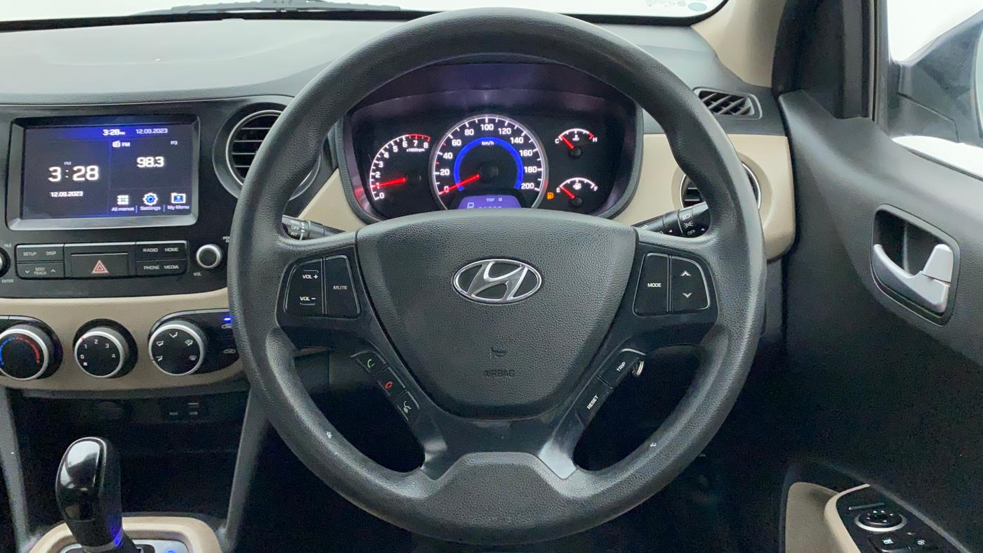 2017 Hyundai Grand i10 SPORTZ (O) AT 1.2 KAPPA VTVT, Petrol, Automatic, 62,106 km, Steering Wheel Close Up