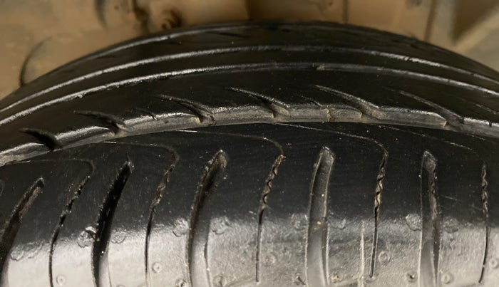 2016 Ford Ecosport 1.5 TITANIUM TI VCT AT, Petrol, Automatic, 73,647 km, Right Front Tyre Tread
