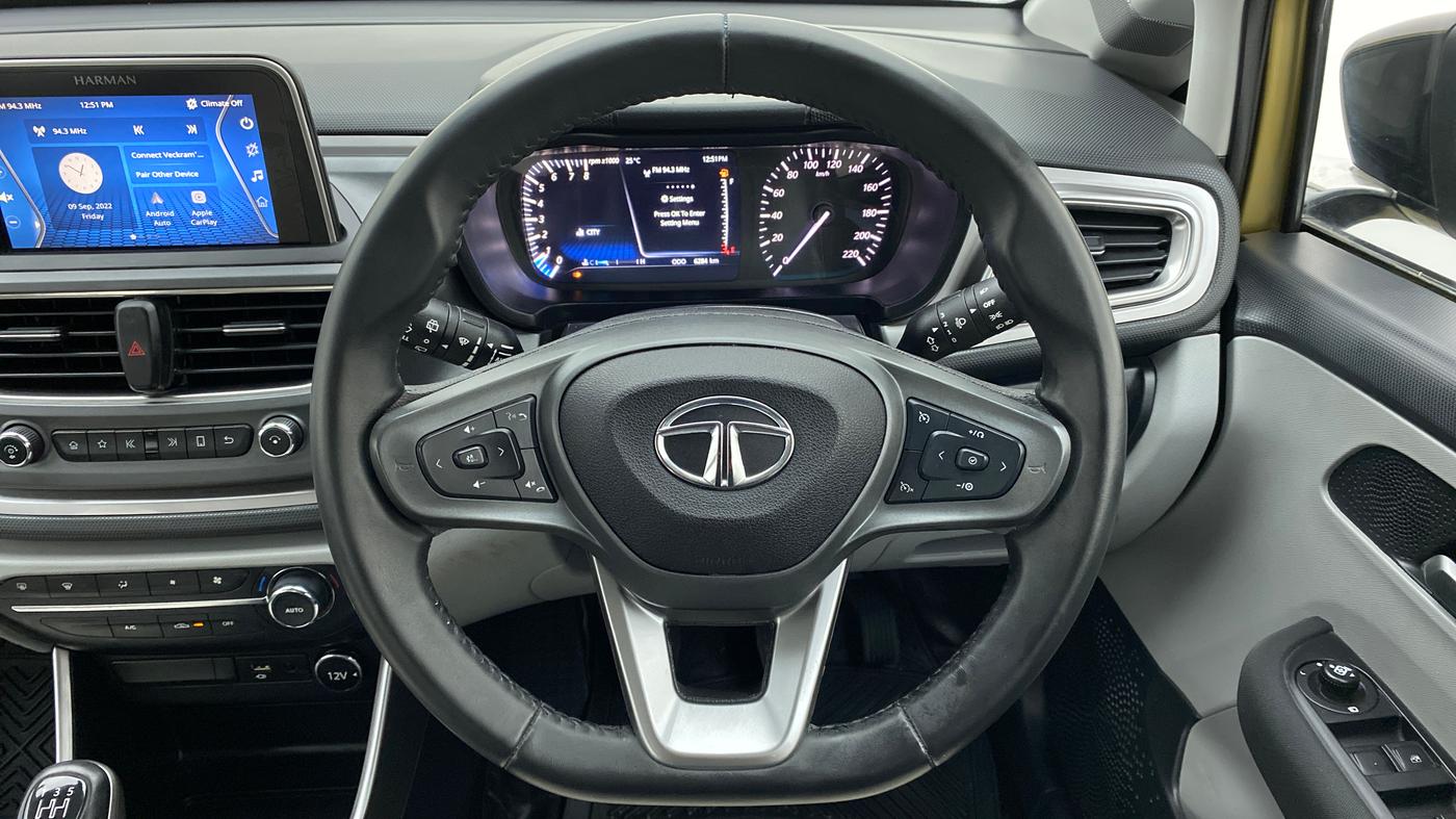 2021 Tata ALTROZ XZ 1.2, Petrol, Manual, 6,375 km, Steering Wheel Close Up