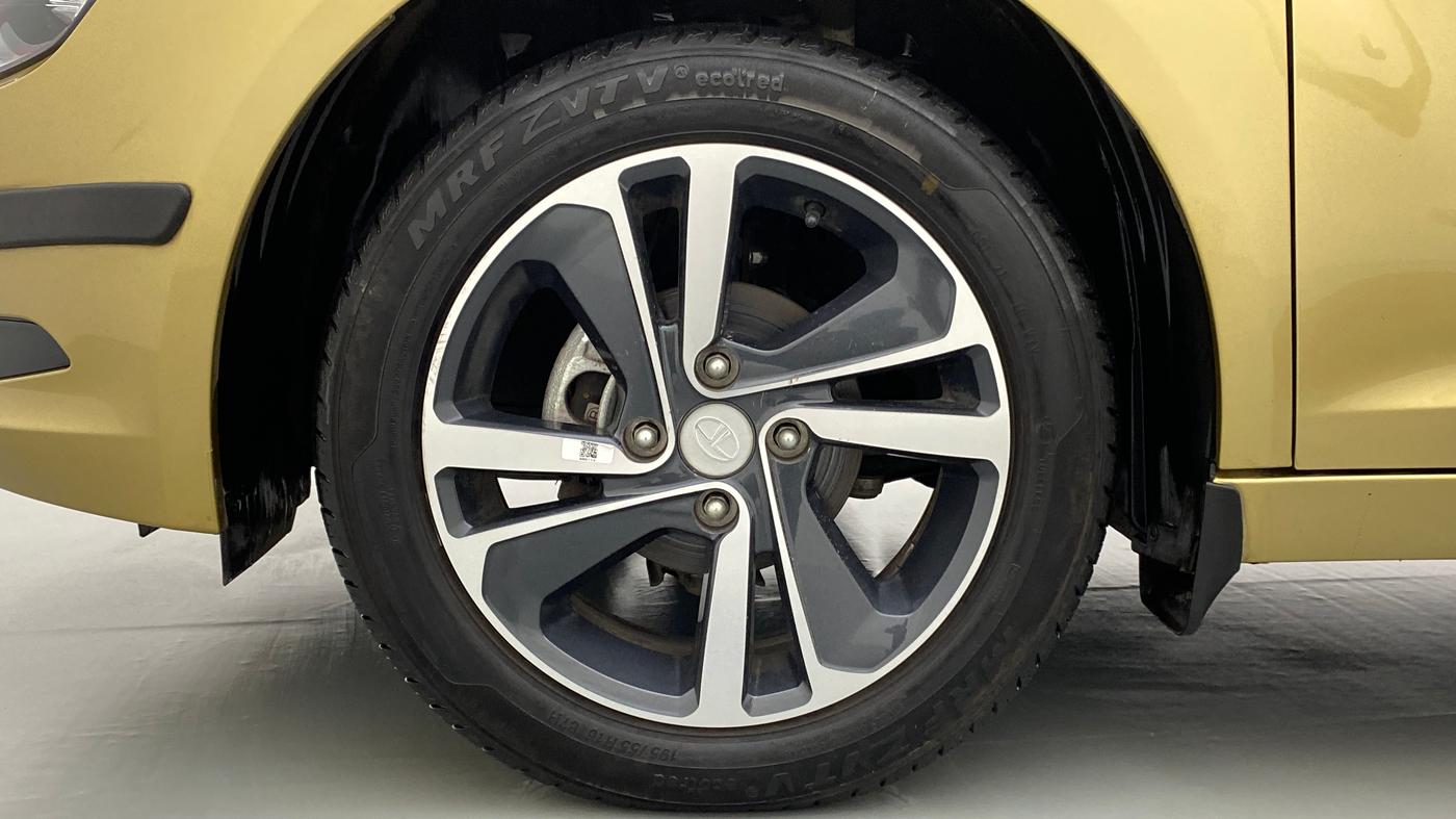 2021 Tata ALTROZ XZ 1.2, Petrol, Manual, 6,375 km, Left Front Wheel