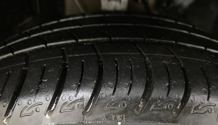 2021 Tata ALTROZ XZ 1.2, Petrol, Manual, 6,375 km, Right Front Tyre Tread