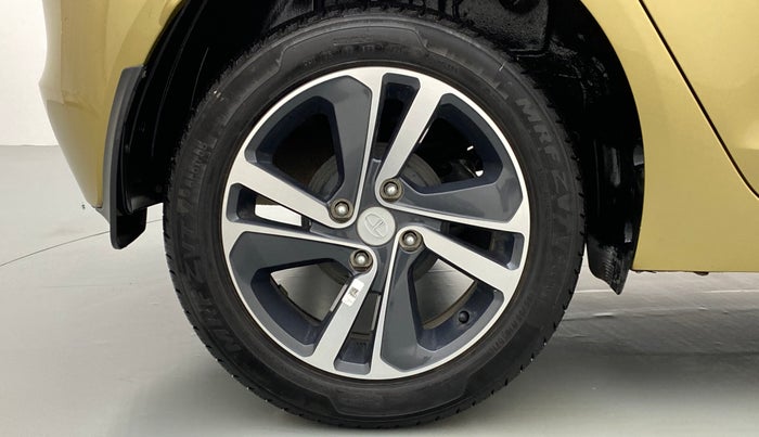 2021 Tata ALTROZ XZ 1.2, Petrol, Manual, 6,375 km, Right Rear Wheel