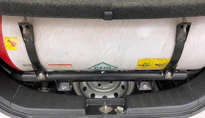 2017 Maruti Wagon R 1.0 LXI CNG, CNG, Manual, 55,225 km, Boot Inside