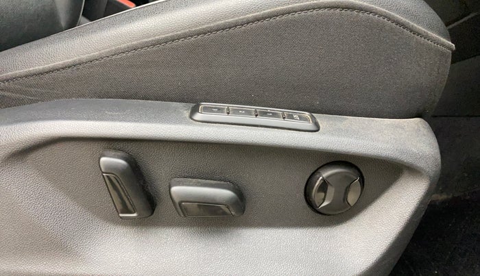 2020 Volkswagen TIGUAN ALL SPACE 2.0 TSI, Petrol, Automatic, 36,059 km, Driver Side Adjustment Panel