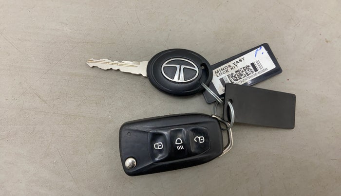 2018 Tata Tiago XZA PETROL, Petrol, Automatic, 25,631 km, Key Close Up